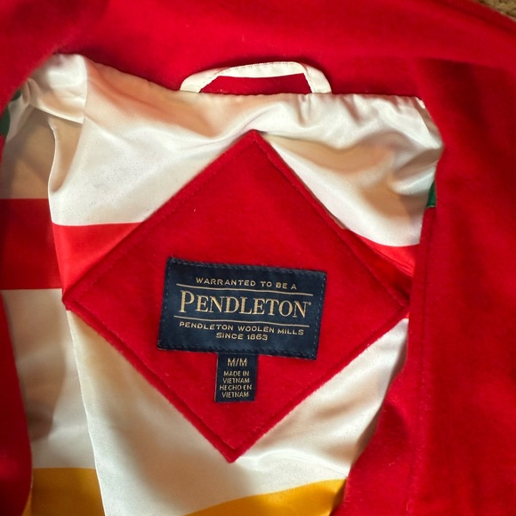 Women’s winter coat size M from Pendleton
Never worn - Picture 3 of 6